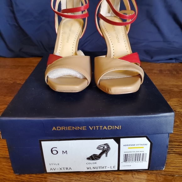 Adrienne Vittadini strappy leather heels NWB - Picture 9 of 11